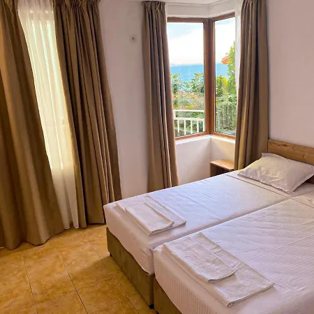 Ξενοδοχείο Casa *